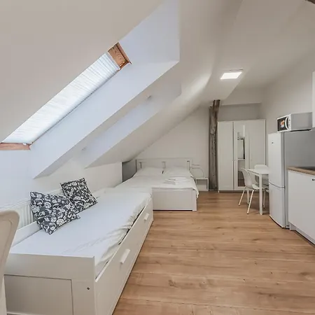 Prague Castle Area Flat, 2 Double Beds *